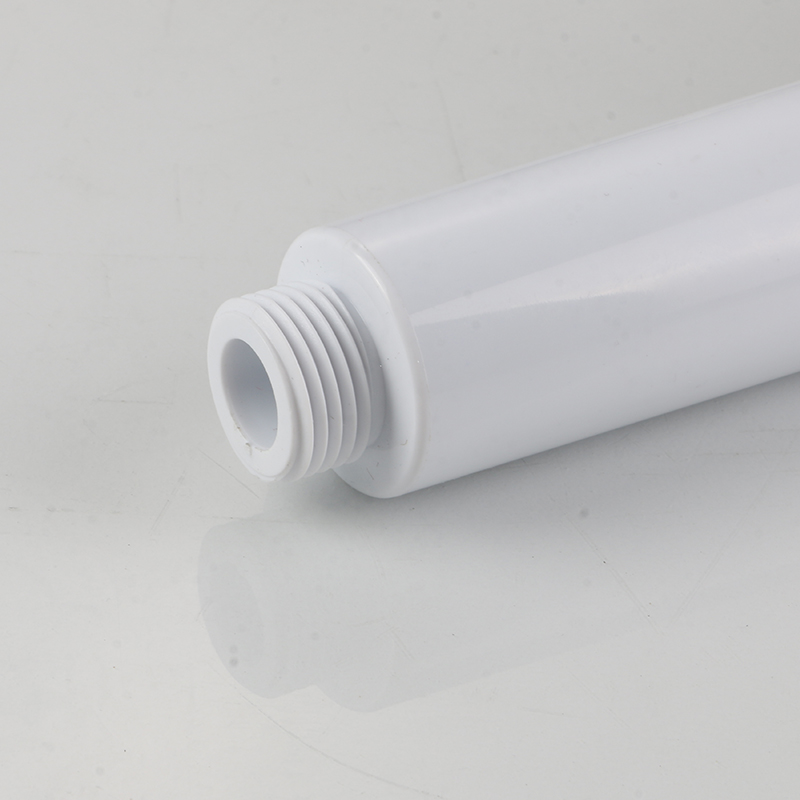 フローホワイトシャワーヘッド